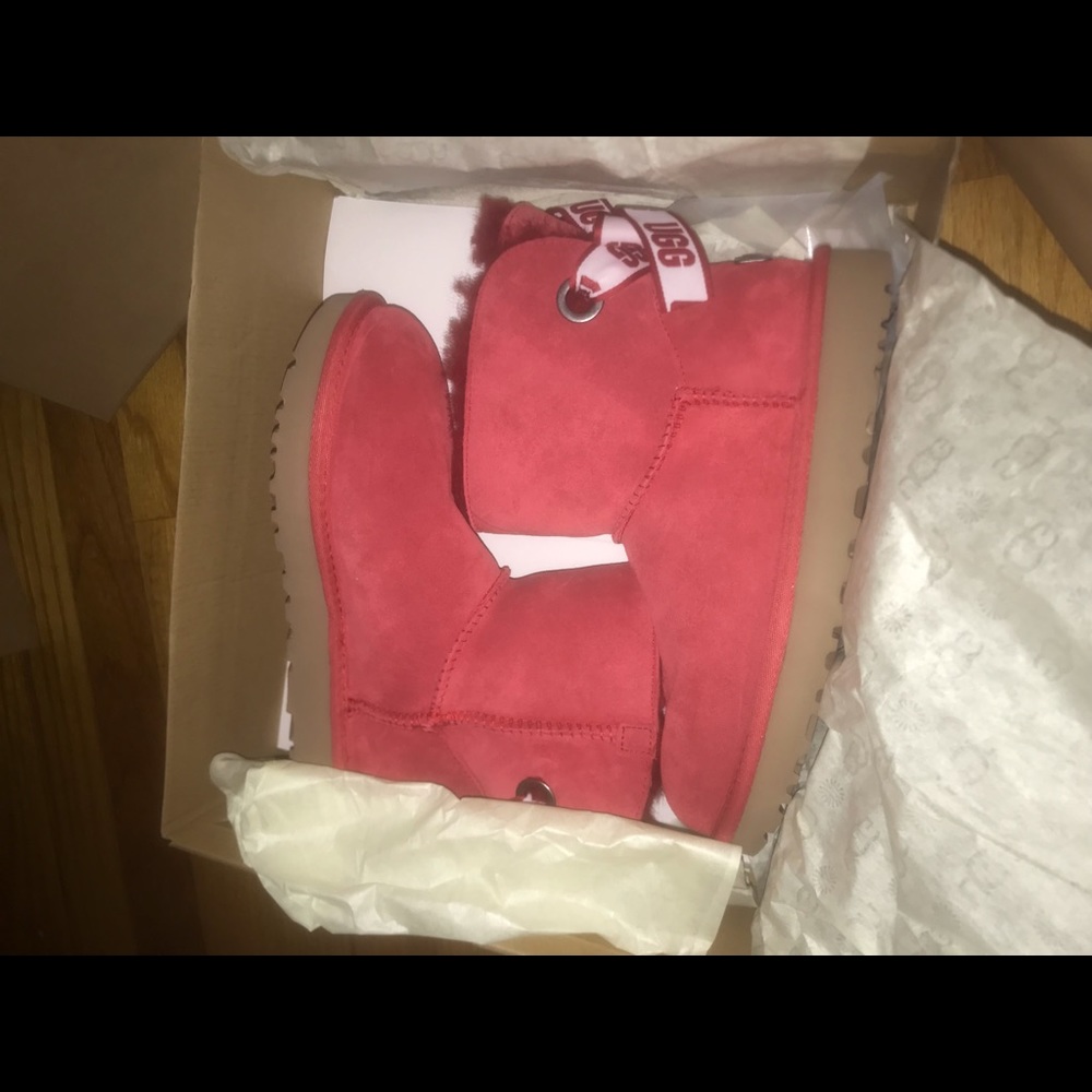 Red Bailey Bow Uggs
